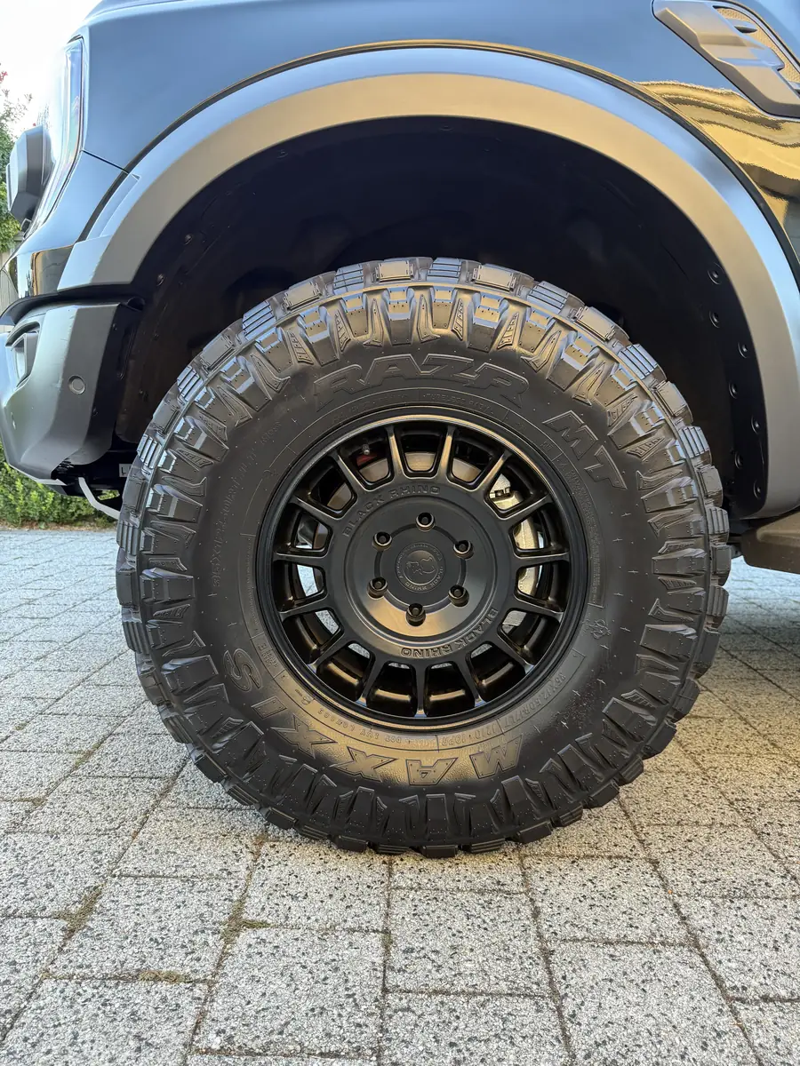 Wheels-off detail - Ranger Raptor